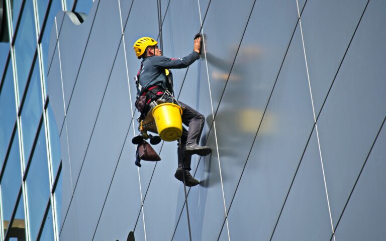 What Are The Benefits Of Getting Industrial Rope Access Sydney Services?